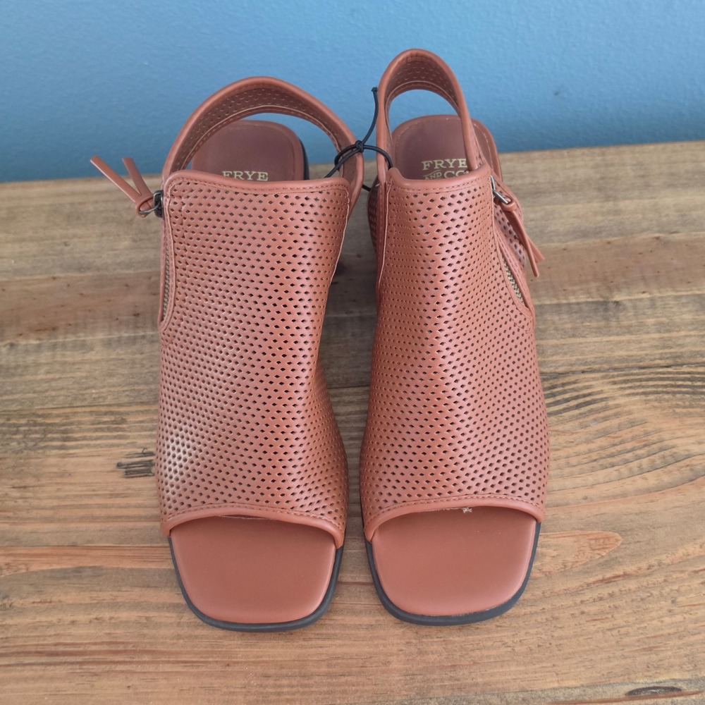 Frye and Co. Womens Oasys Sandal Slingback Cognac Perforated Block Heel Size 10M - Picture 3 of 11